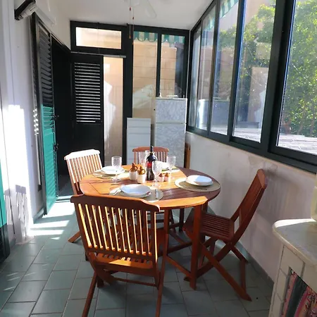 Tatil Evi Noemi's In *